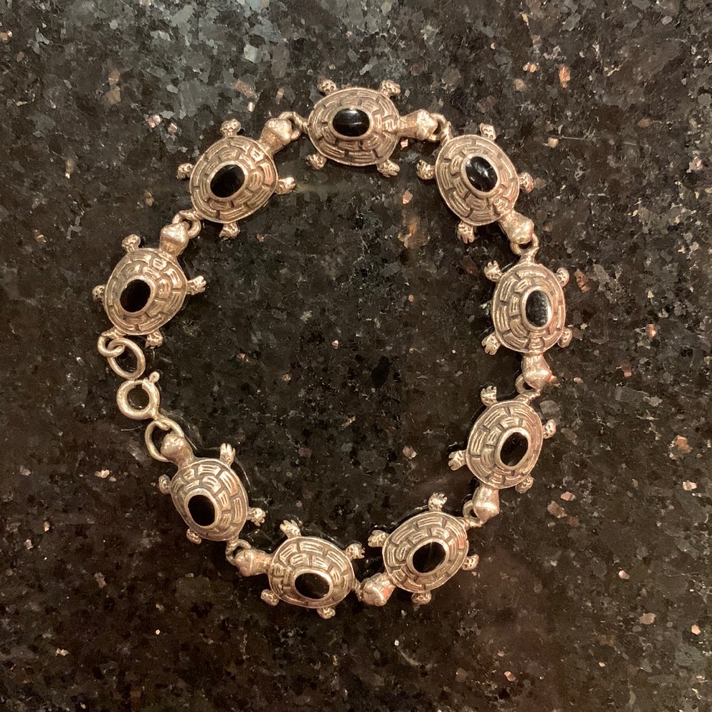 Sterling silver and black onyx turtle bracelet 🐢